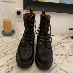 Dr Martens Leona Black LeatherBoots 8